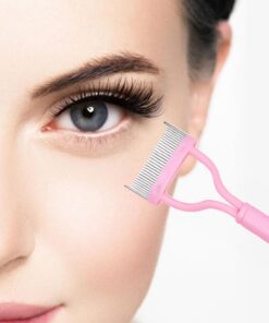 Peigne séparateur de cils avec dents métalliques incurvées, brosse pour enlever les touffes de mascara pour un look défini et une finition de maquillage des yeux