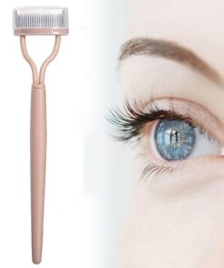 Peigne à cils à dents en acier avec couvercle – Brosse à mascara professionnelle de 13 cm, séparateur de cils réutilisable et outil démêlant, accessoires de maquillage rose nude, 1 pièce