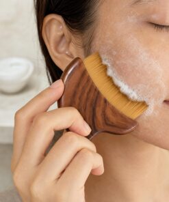 Brosse de nettoyage manuelle du visage avec poils doux et poignée facile à saisir, outil de soins de la peau pour massage du visage, du cou et des contours, 7 x 8,51 cm, marron, 1 pièce